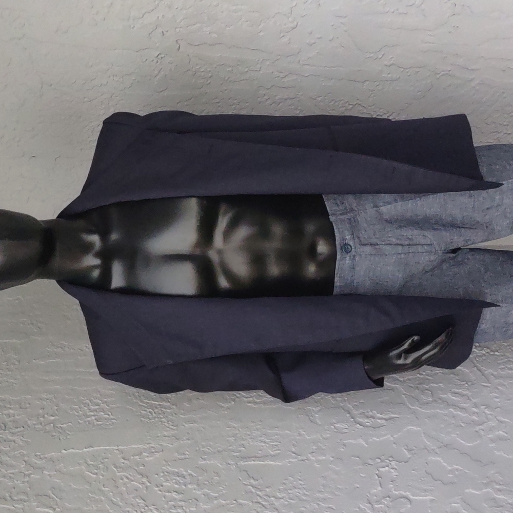 Men's Hand Tailored Luxury Blazer for any Special or Formal Occasion.